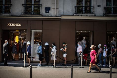 Hermès ouvre un nouvel atelier en Auvergne .